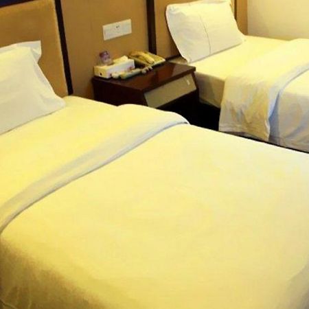 Xiangmei Chain Hotel Shenzhen Qianhai Branch Экстерьер фото